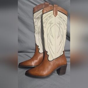 Frye Sara Studded Tall Western Boots  Cinn Ivory Women SZ 7 New No Box Defect